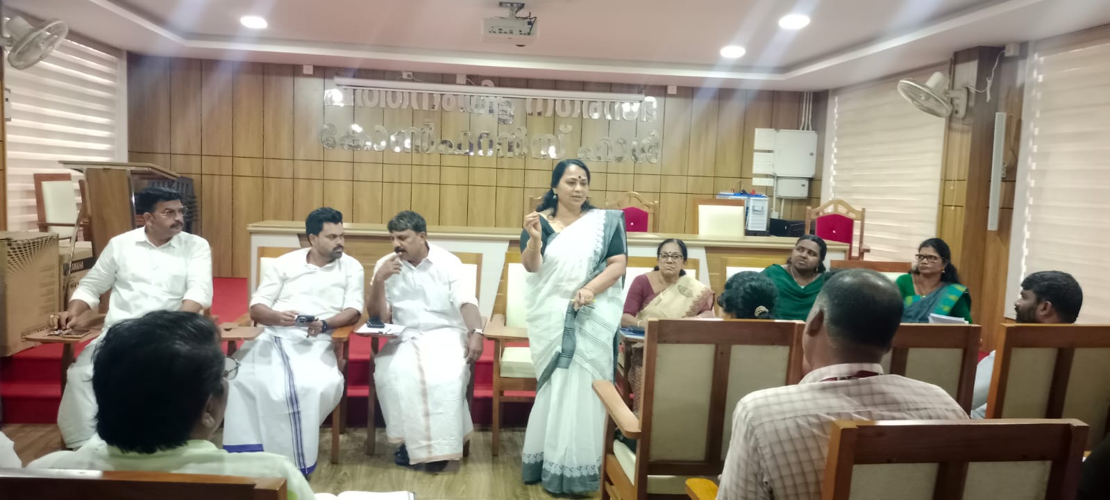 കാലവർഷം: പത്തനംതിട്ട നഗരസഭയിൽ അടിയന്തിര ദുരന്തനിവാരണ യോഗം ചേർന്നു; മുൻകരുതലുകൾ ശക്തമാക്കാൻ തീരുമാനം